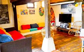 Surftolive House